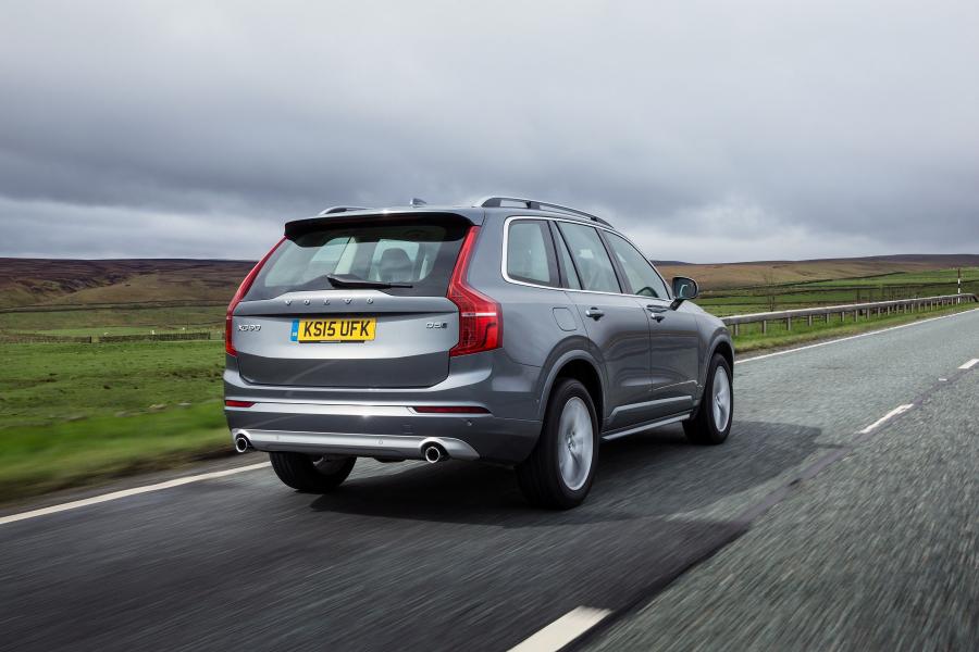  Volvo XC90 D5 Momentum 2015 года  (UK) (фото 9 из 30)